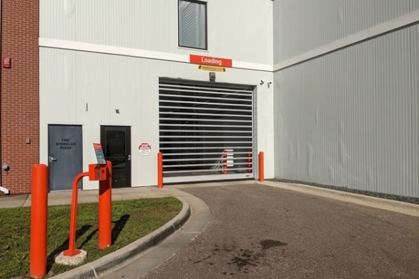 Facility photo: //images.sparefoot.com/medium/218734688e0f6f5def7.jpg
