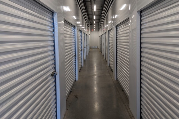 Facility photo: //images.sparefoot.com/medium/218734689204a7b2988.jpg