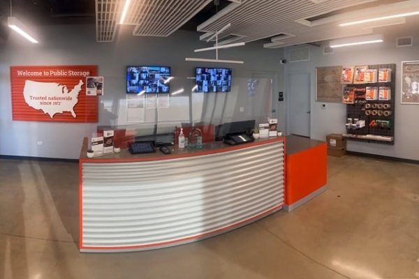 Facility photo: //images.sparefoot.com/medium/21873769e8ccc31930c.jpg