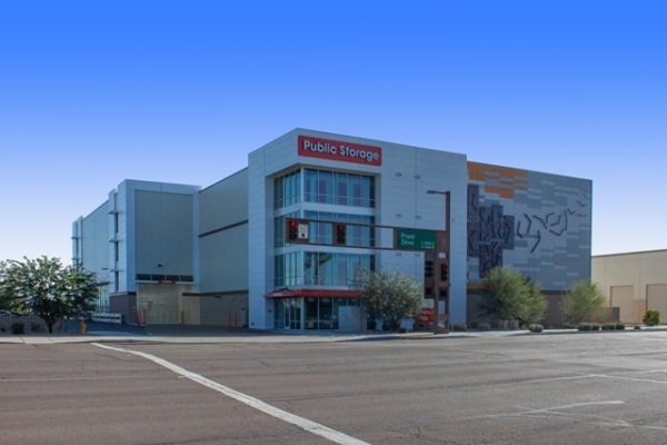 Facility photo: //images.sparefoot.com/medium/218742689c90e61e62e.jpg