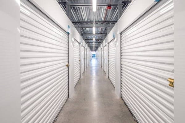 Facility photo: //images.sparefoot.com/medium/2187436a0c6c96ea003.jpg