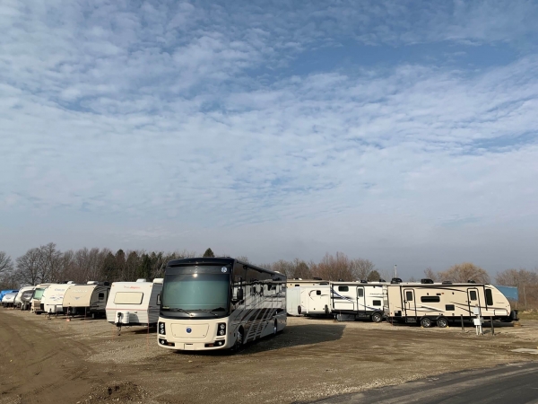 Facility photo: //images.sparefoot.com/medium/2187555fd3c12cca92b.jpg