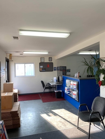 Facility photo: //images.sparefoot.com/medium/2187555fd3c1336d988.jpg