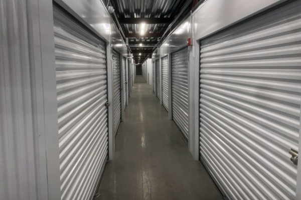 Facility photo: //images.sparefoot.com/medium/2187646876572c34160.jpg