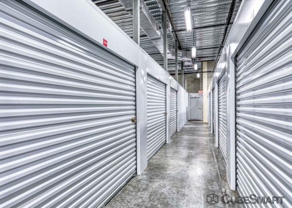 Facility photo: //images.sparefoot.com/medium/218854686f6d36b9d1c.jpg