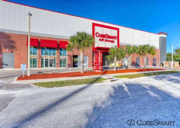 Facility photo: //images.sparefoot.com/medium/218854688c69951cdd2.jpg