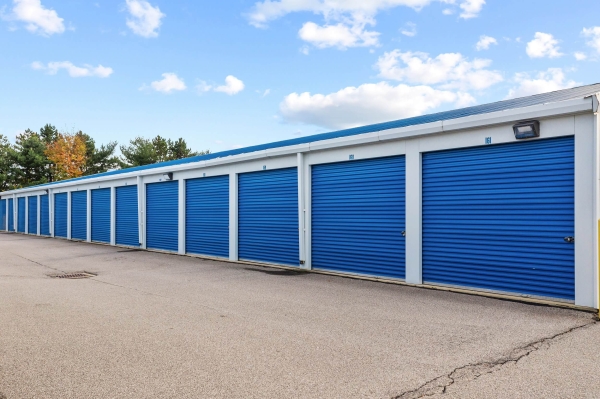 Facility photo: //images.sparefoot.com/medium/218900689638b4a0e0f.jpg