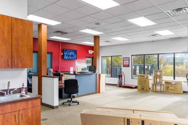 Facility photo: //images.sparefoot.com/medium/2189006896391e7fadd.jpg