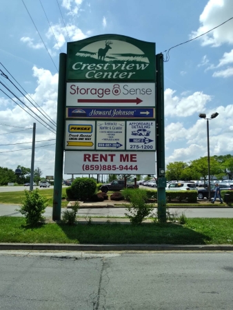 Facility photo: //images.sparefoot.com/medium/218905689c988436d2c.jpg