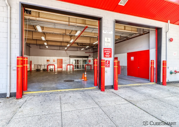 Facility photo: //images.sparefoot.com/medium/218926693be9dc39947.jpg