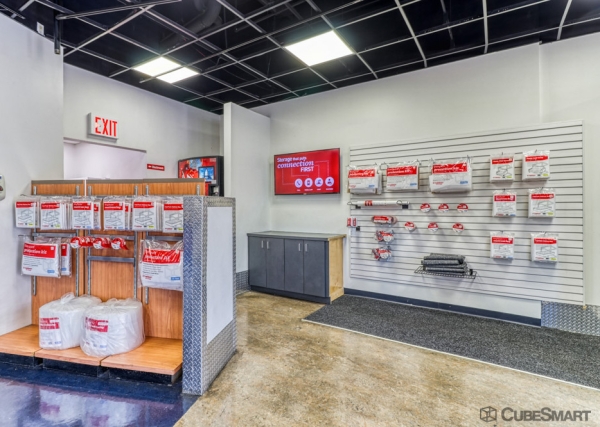 Storage Units at CubeSmart Self Storage - NY Long Island City 21st Street - 39-25 21st Street