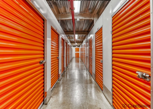 Storage Units at CubeSmart Self Storage - NY Long Island City 21st Street - 39-25 21st Street