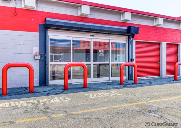 Facility photo: //images.sparefoot.com/medium/2189276890698883aac.jpg