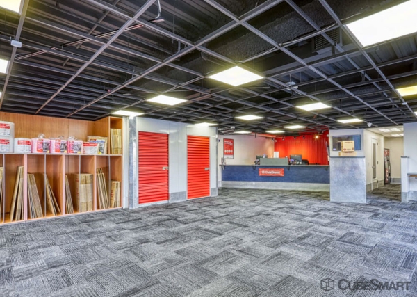 Facility photo: //images.sparefoot.com/medium/2189286a33b6fe6a7cd.jpg