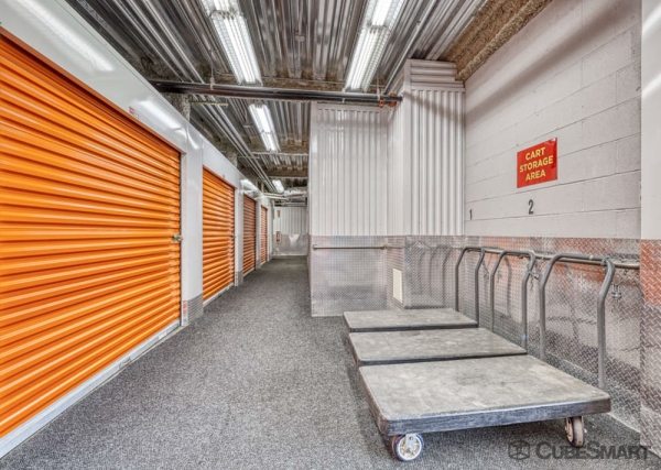Facility photo: //images.sparefoot.com/medium/2189286a33b701b915b.jpg