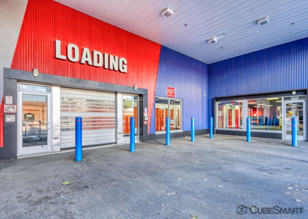 Facility photo: //images.sparefoot.com/medium/2189286a364d7e2f30e.jpg