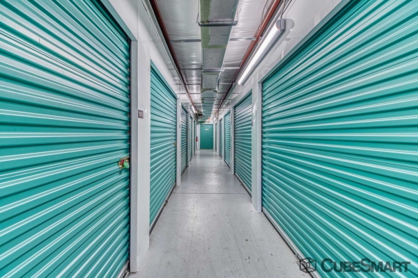 Facility photo: //images.sparefoot.com/medium/218935686f6ababa90f.jpg