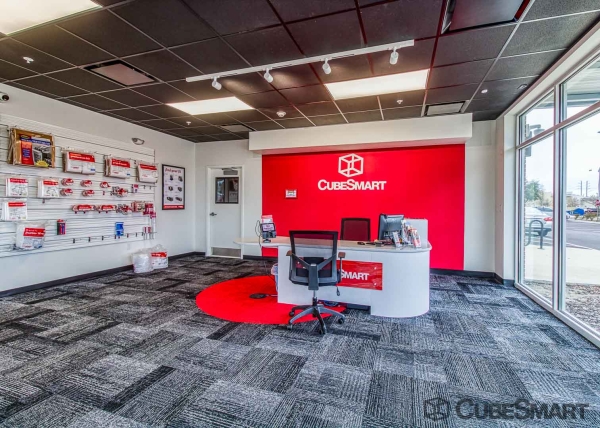 Facility photo: //images.sparefoot.com/medium/219009690311d9084af.jpg