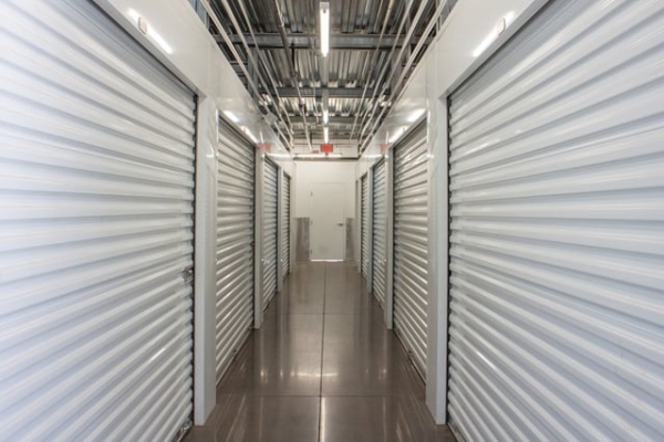 Facility photo: //images.sparefoot.com/medium/219180688e0ff4a8227.jpg