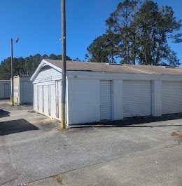 Facility photo: //images.sparefoot.com/medium/21918569851eada6c5f.jpg