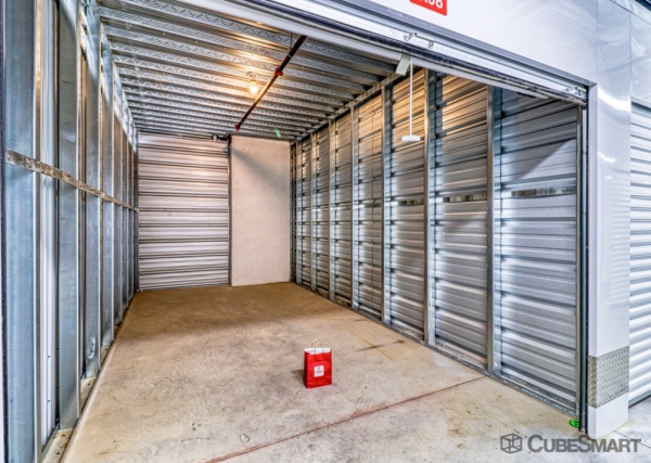 Facility photo: //images.sparefoot.com/medium/2192726943c1c667db2.jpg