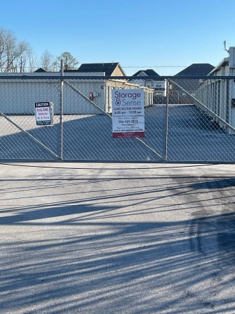 Facility photo: //images.sparefoot.com/medium/219309689610da5b2a3.jpeg