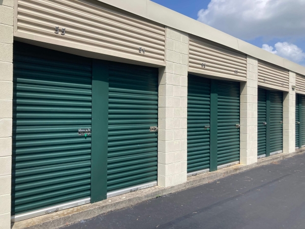 Facility photo: //images.sparefoot.com/medium/21931168960bed2323b.jpg