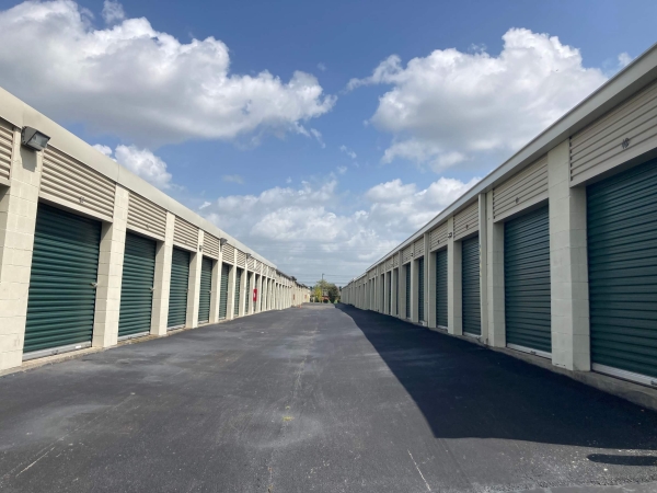 Facility photo: //images.sparefoot.com/medium/21931168960cd1bda86.jpg