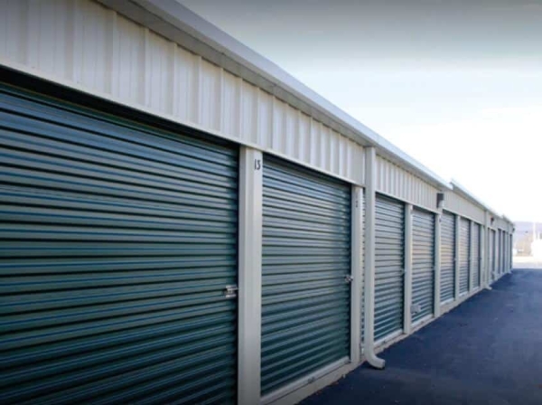 Facility photo: //images.sparefoot.com/medium/2193116899f53ec14ad.jpg