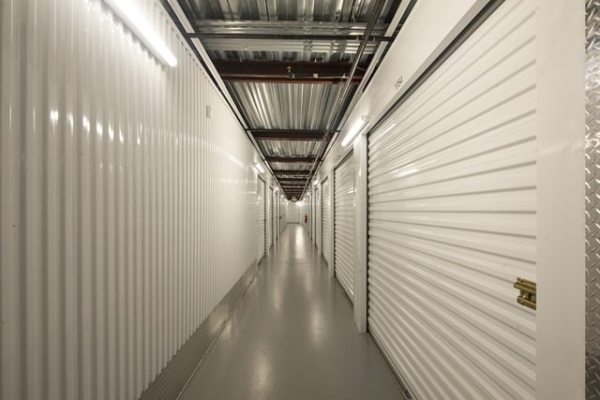 Facility photo: //images.sparefoot.com/medium/2193426957d24975df2.jpg