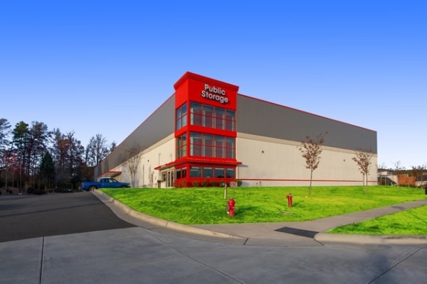 Facility photo: //images.sparefoot.com/medium/21934269e7781a92469.jpg