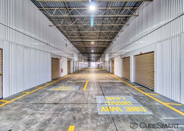 Facility photo: //images.sparefoot.com/medium/219391686f77a45f620.jpg