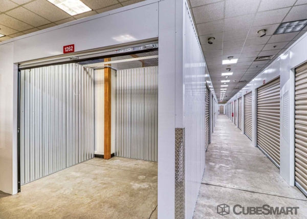 Facility photo: //images.sparefoot.com/medium/219391691ee15cadd36.jpg