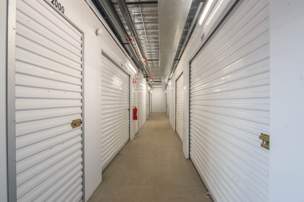 Facility photo: //images.sparefoot.com/medium/21940868ac60788bf83.jpg