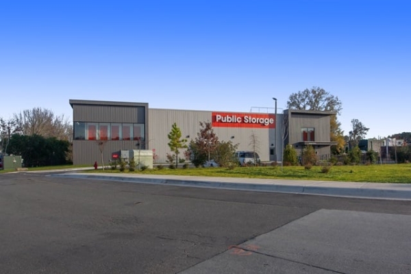 Facility photo: //images.sparefoot.com/medium/219408694d47c766ea0.jpg