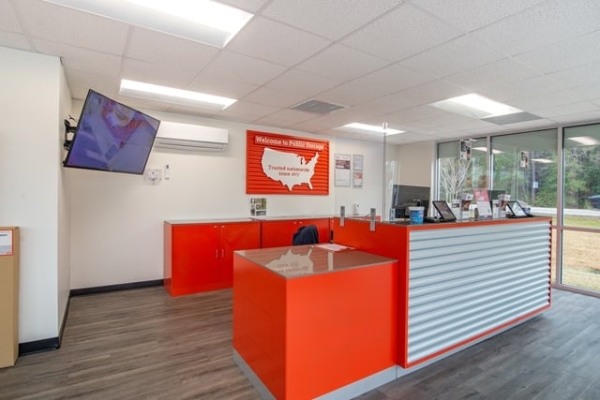 Facility photo: //images.sparefoot.com/medium/219467687b9b1a18a2a.jpg