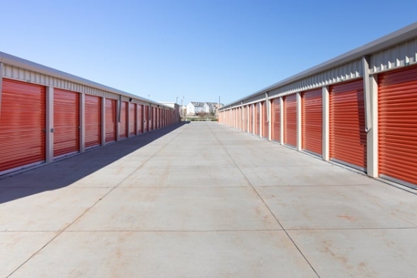 Facility photo: //images.sparefoot.com/medium/21950769f5fa4f98933.jpg