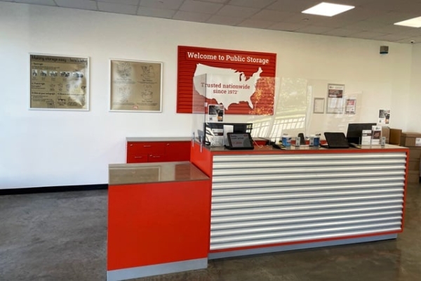 Facility photo: //images.sparefoot.com/medium/219508692c517646860.jpg