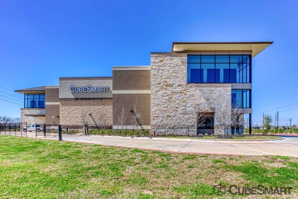 Facility photo: //images.sparefoot.com/medium/2195106890741b2b700.jpg