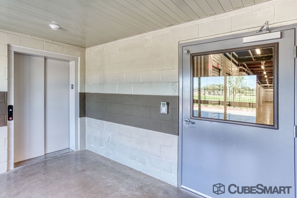 Storage Units at CubeSmart Self Storage - TX Missouri City Sienna Parkway - 4121 Sienna Parkway