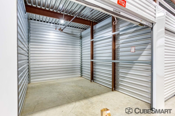 Storage Units at CubeSmart Self Storage - TX Missouri City Sienna Parkway - 4121 Sienna Parkway