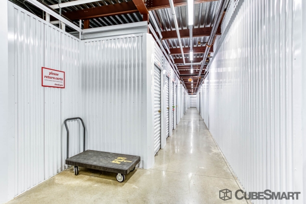 Storage Units at CubeSmart Self Storage - TX Missouri City Sienna Parkway - 4121 Sienna Parkway