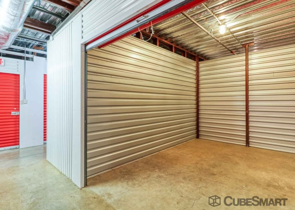 Storage Units at CubeSmart Self Storage - TX San Antonio North Loop 1604 West - 2310 North Loop 1604 West