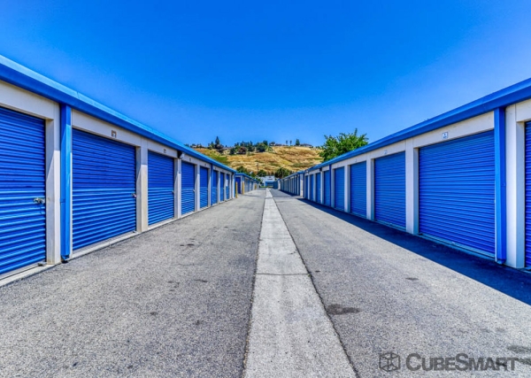 Facility photo: //images.sparefoot.com/medium/21966268e757c909d7c.jpg