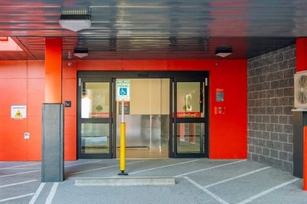 Facility photo: //images.sparefoot.com/medium/2196636877a78ef2930.jpg