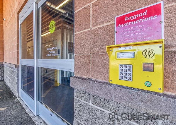 Facility photo: //images.sparefoot.com/medium/219691693d144829679.jpg