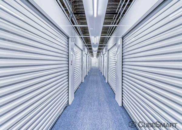 Facility photo: //images.sparefoot.com/medium/21971968833ffa13bfe.jpg