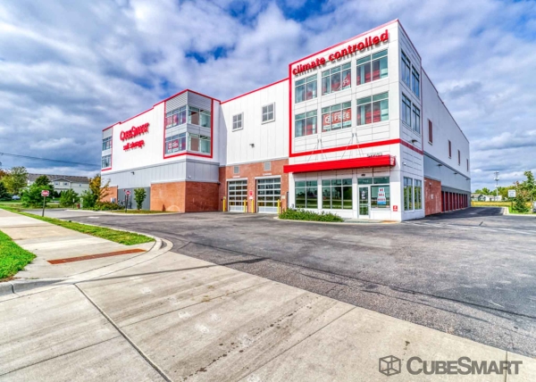 Facility photo: //images.sparefoot.com/medium/219719688f14060cce0.jpg