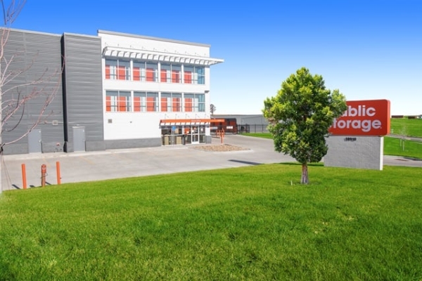 Facility photo: //images.sparefoot.com/medium/21974269f5fb95887b5.jpg