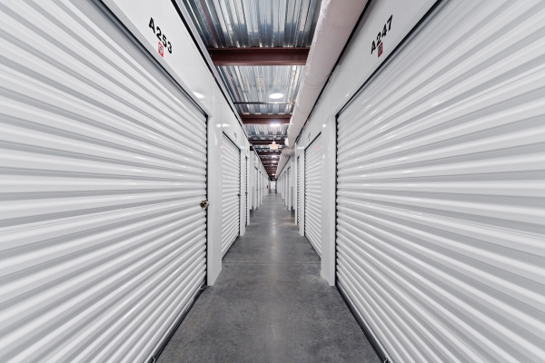 Facility photo: //images.sparefoot.com/medium/219749618da09425284.jpg